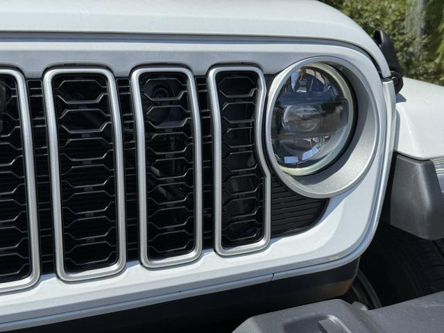 2025 Jeep Wrangler WRANGLER 4-DOOR SAHARA