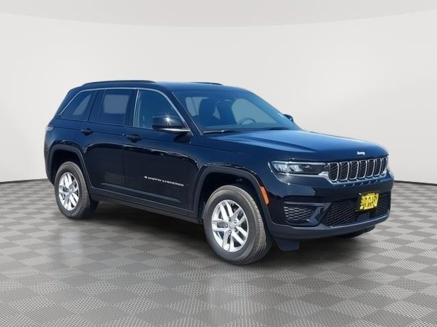 2025 Jeep Grand Cherokee Laredo X 4x4