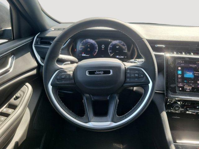 2025 Jeep Grand Cherokee Laredo X 4x4