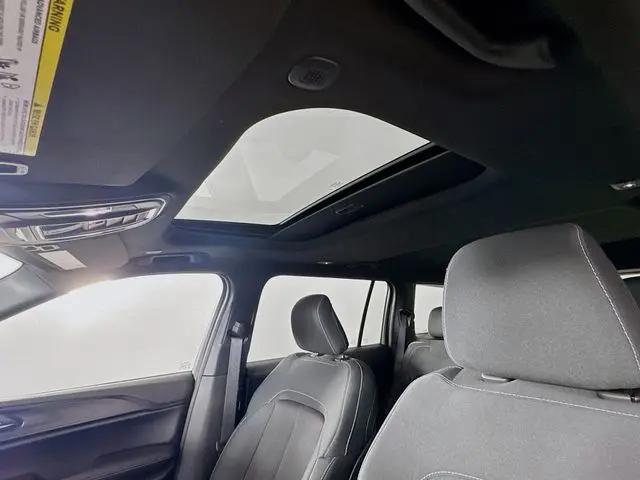 2025 Jeep Grand Cherokee L Laredo X 4x4