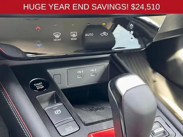 2025 Nissan Kicks SR Intelligent AWD