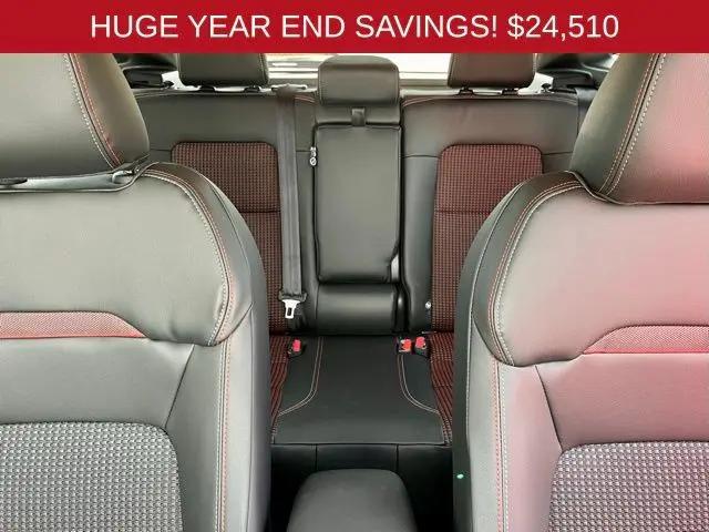 2025 Nissan Kicks SR Intelligent AWD
