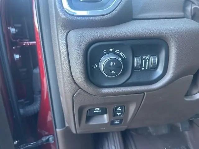 2025 Ram 1500 Laramie Crew Cab 4x4 5'7" Box