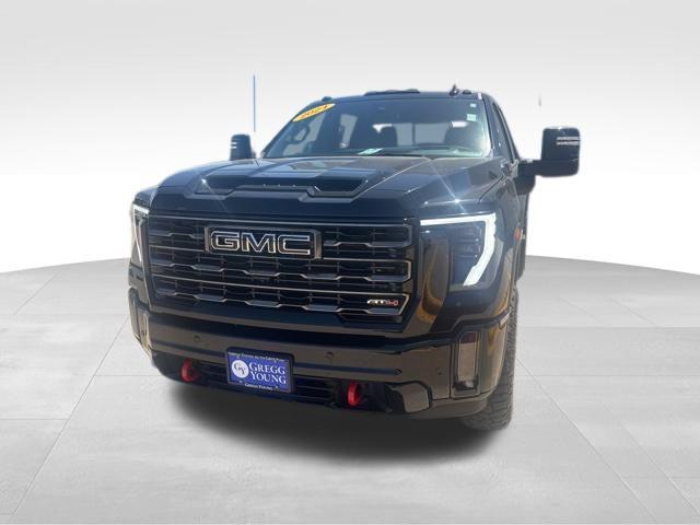 2024 GMC Sierra 2500HD 4WD Crew Cab Standard Bed AT4