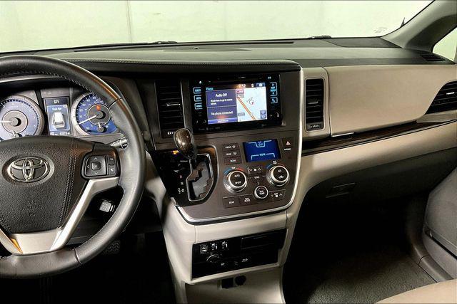 Used 2017 Toyota Sienna For Sale in Olive Branch, MS