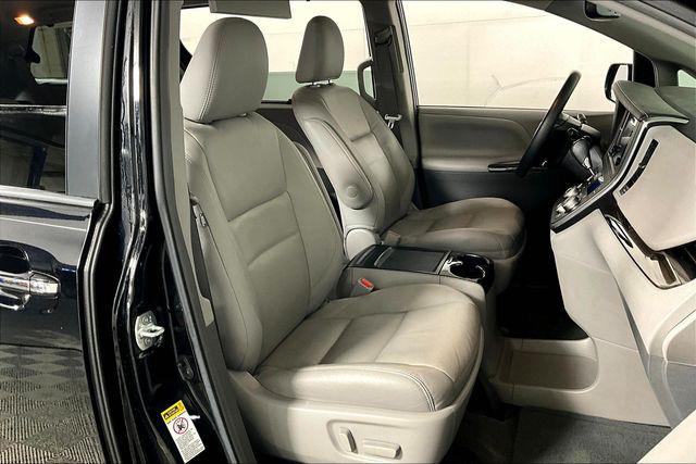 Used 2017 Toyota Sienna For Sale in Olive Branch, MS