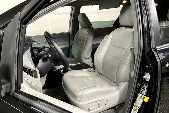 Used 2017 Toyota Sienna For Sale in Olive Branch, MS