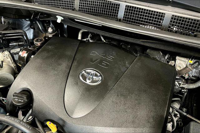 Used 2017 Toyota Sienna For Sale in Olive Branch, MS