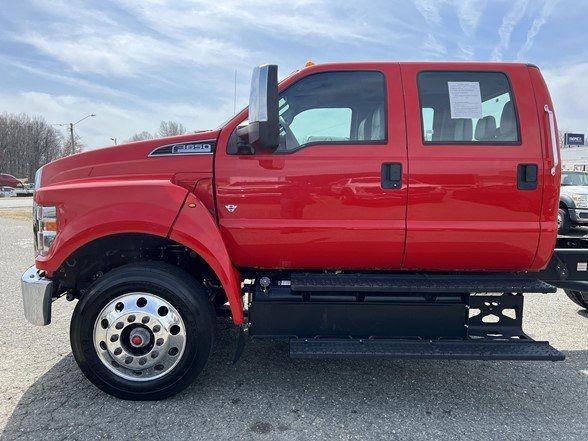 2021 Ford F-650 Base