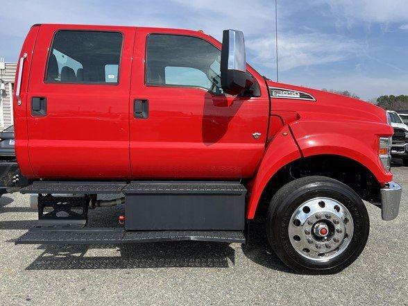 2021 Ford F-650 Base