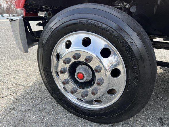 2021 Ford F-650 Base