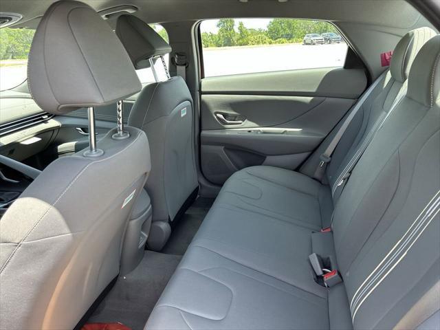 2025 Hyundai Elantra Hybrid SEL Sport