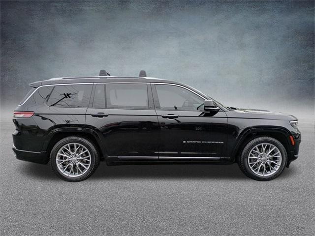 2023 Jeep Grand Cherokee L Summit 4x4 2023 Jeep Grand Cherokee L Summit 4x4