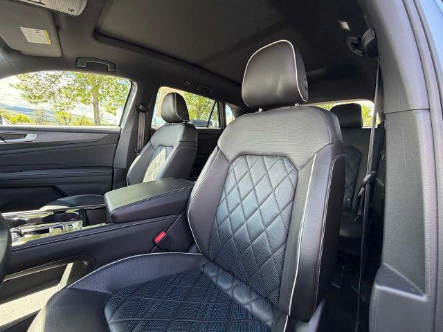 2024 Volkswagen Atlas Cross Sport 2.0T SEL Premium R-Line