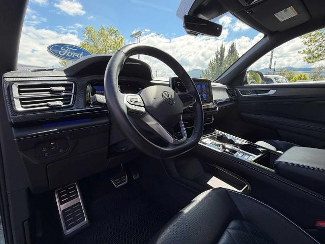 2024 Volkswagen Atlas Cross Sport 2.0T SEL Premium R-Line