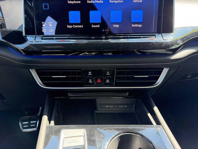 2024 Volkswagen Atlas Cross Sport 2.0T SEL Premium R-Line