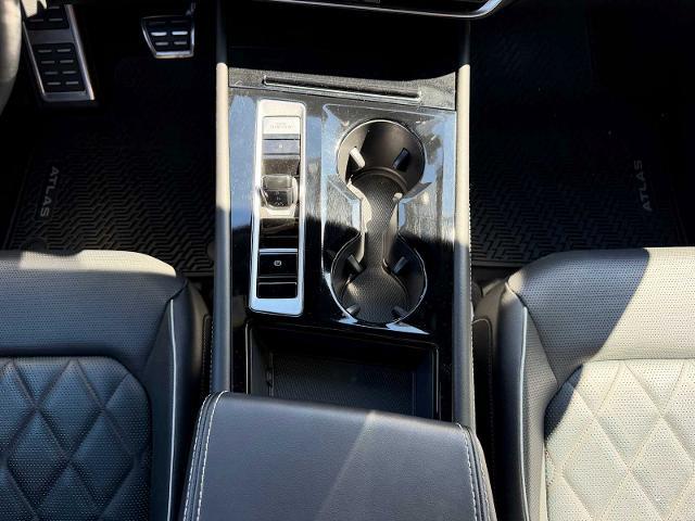 2024 Volkswagen Atlas Cross Sport 2.0T SEL Premium R-Line