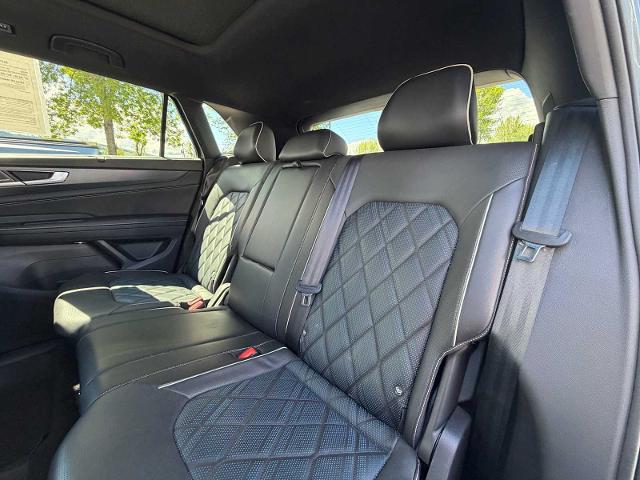 2024 Volkswagen Atlas Cross Sport 2.0T SEL Premium R-Line