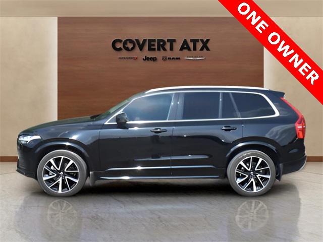 2022 Volvo XC90 T6 Momentum 7 Passenger
