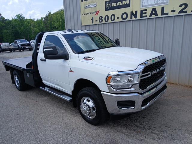 2024 RAM 3500 Chassis Tradesman/SLT