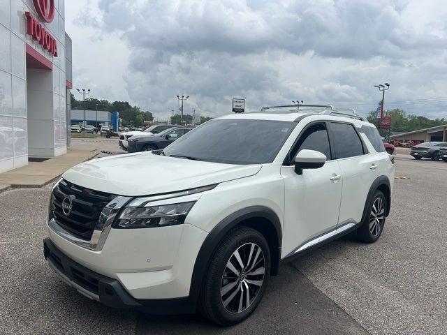 2024 Nissan Pathfinder Platinum FWD