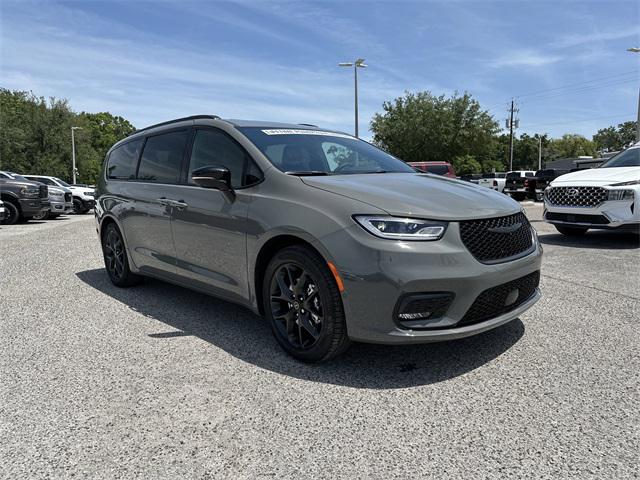2025 Chrysler Pacifica PACIFICA LIMITED