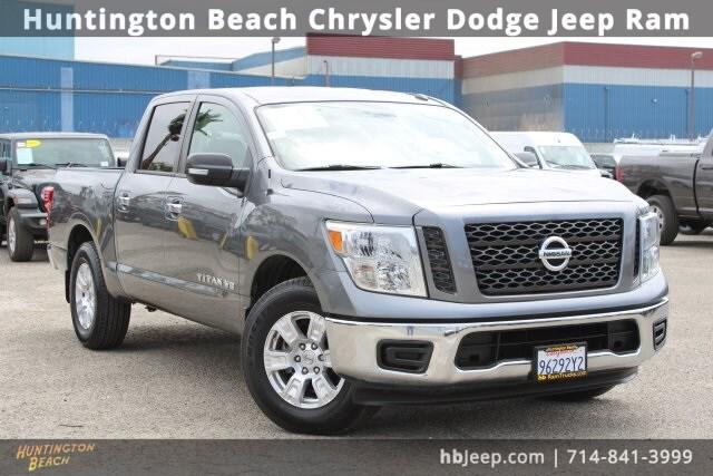2019 Nissan TITAN SV