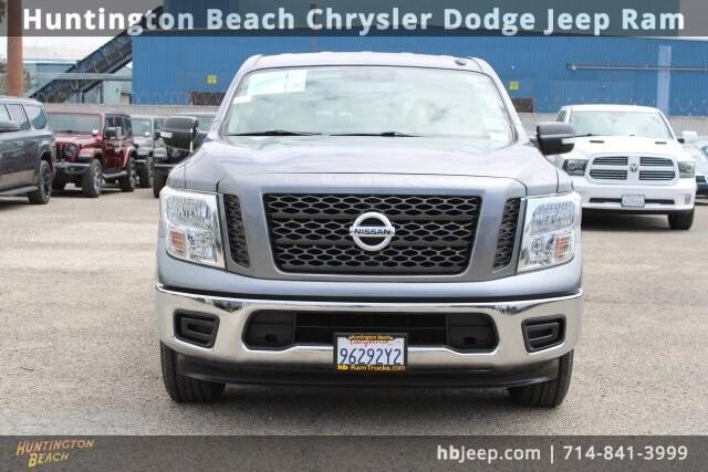 2019 Nissan TITAN SV