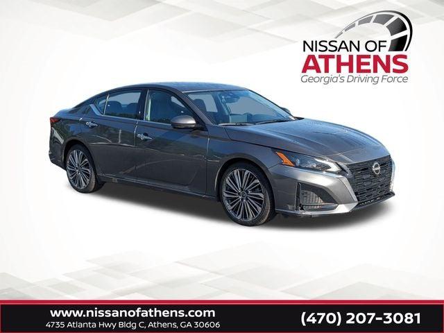 2023 Nissan Altima SL FWD