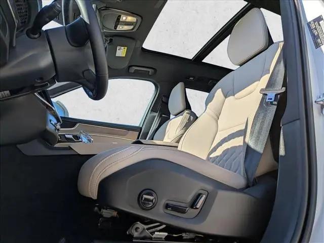 2025 Volvo XC90 B5 Core