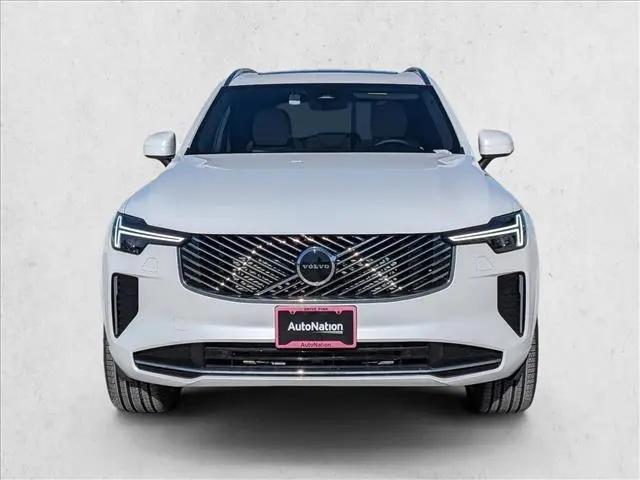 2025 Volvo XC90 B5 Core