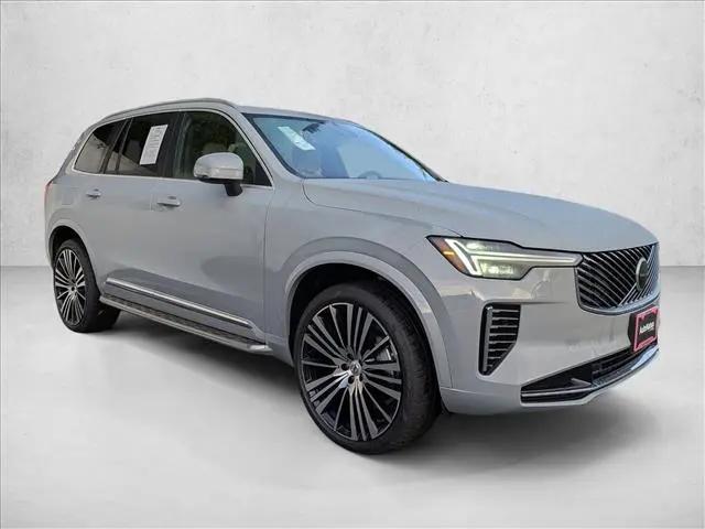 2025 Volvo XC90 B6 Core