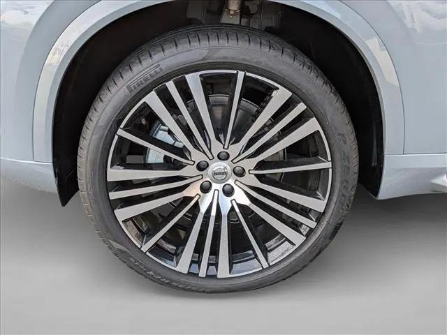 2025 Volvo XC90 B6 Core