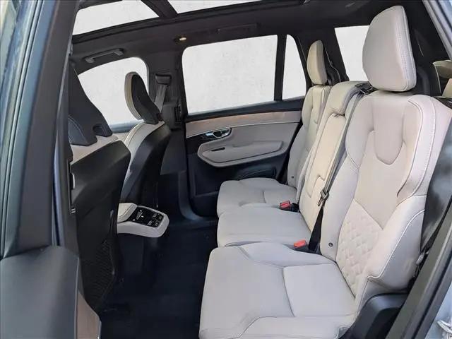 2025 Volvo XC90 B6 Core