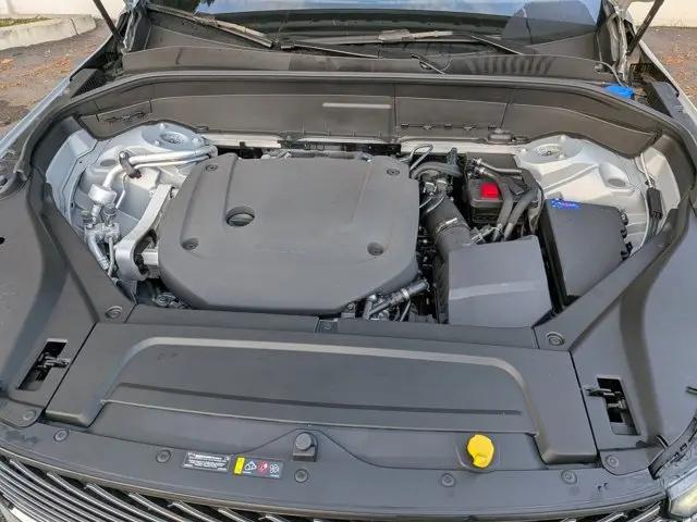 2025 Volvo XC90 B6 Core