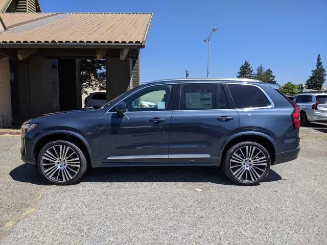 2025 Volvo XC90 B5 Core
