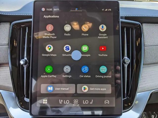 2025 Volvo XC90 B5 Core