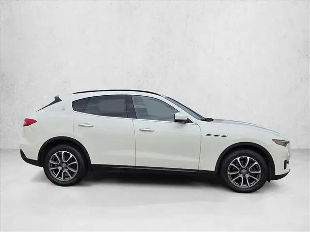 2018 Maserati Levante Standard