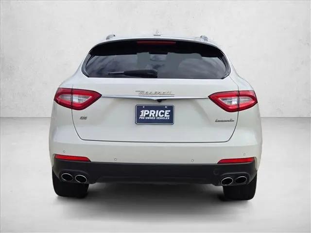 2018 Maserati Levante Standard