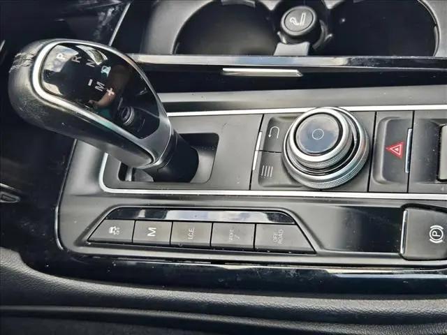 2018 Maserati Levante Standard
