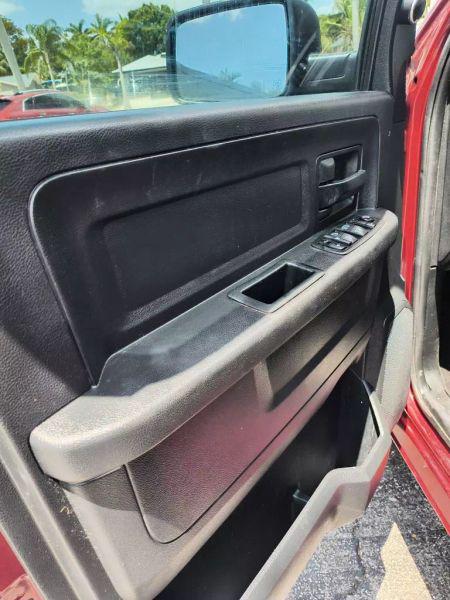 2017 Ram 1500 Express Crew Cab 4x2 5'7" Box