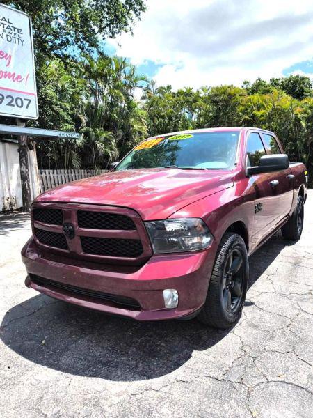 2017 Ram 1500 Express Crew Cab 4x2 5'7" Box