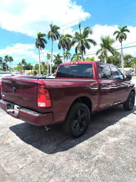 2017 Ram 1500 Express Crew Cab 4x2 5'7" Box