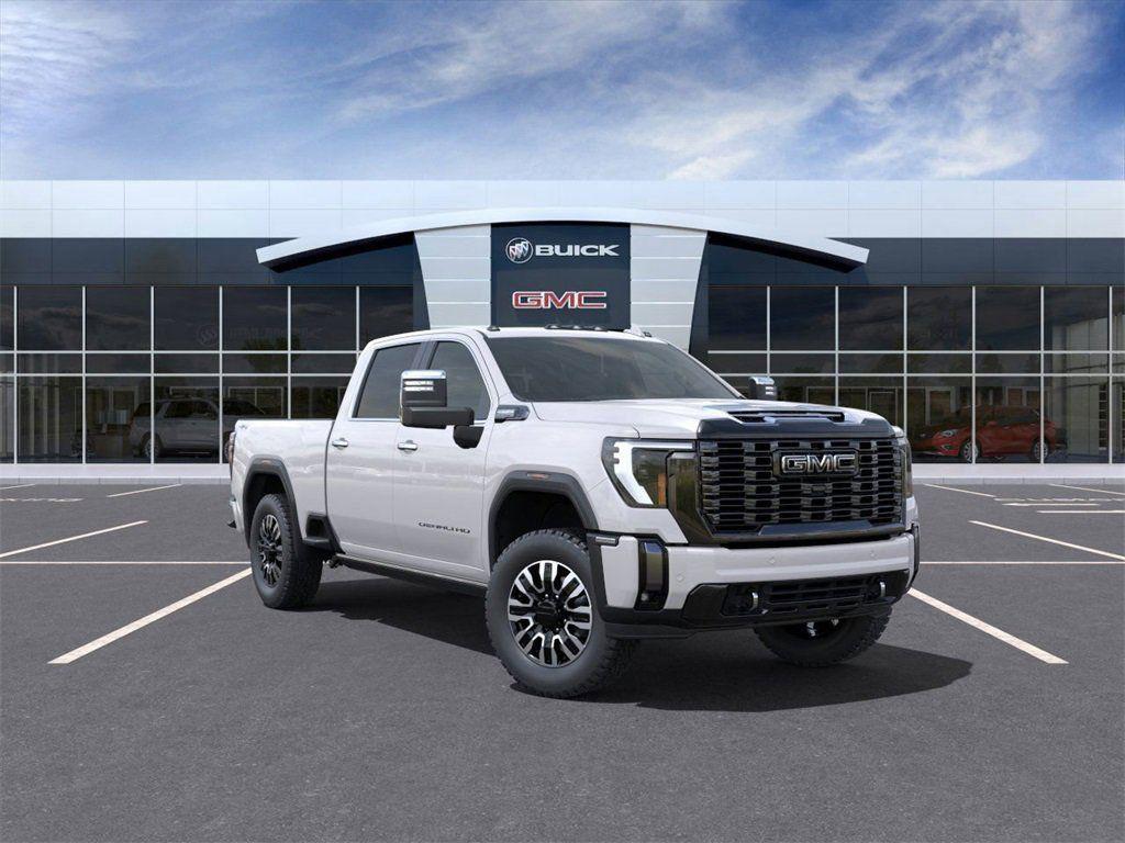 White Frost Tricoat 2025 GMC Sierra 2500HD Denali Ultimate Crew Cab 4WD Pickup Truck Four-Wheel Drive Automatic
