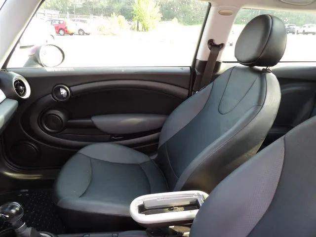 2009 MINI Cooper Cooper