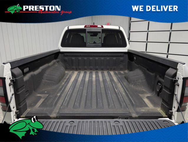2022 Nissan Frontier Crew Cab Long Bed SV 4x4