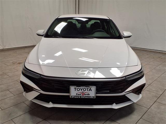2024 Hyundai Elantra SE