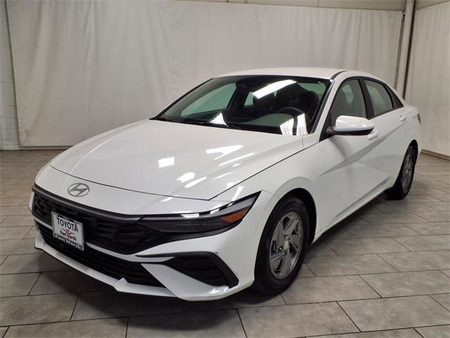 2024 Hyundai Elantra SE