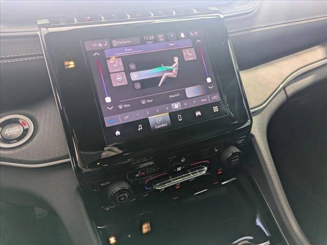2025 Jeep Grand Cherokee L Laredo X 4x4