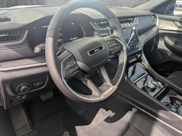 2025 Jeep Grand Cherokee L Laredo X 4x4